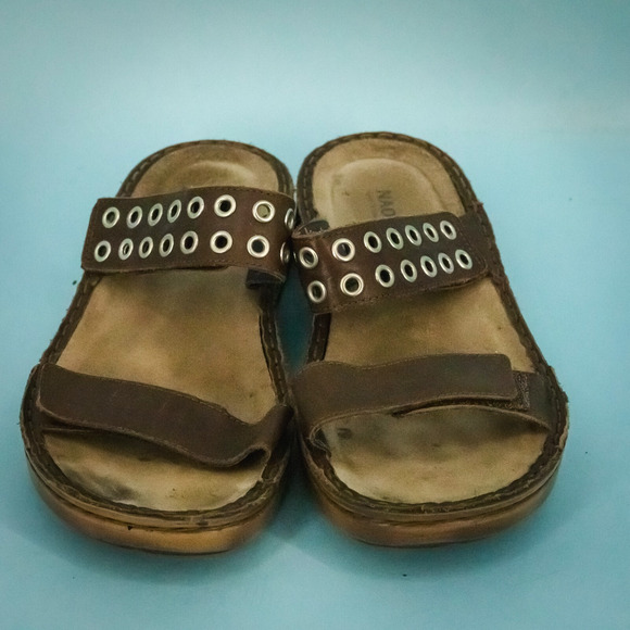 Naot 41 Size 10-10.5 Brown Leather Grommet Slip On Slides Comfort Sandals - Picture 2 of 7